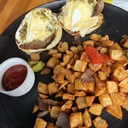 Smoked Brisket Benedict