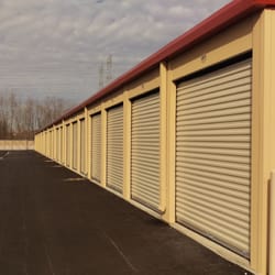Capt'n Hook's Self Storage - Wide Aisles