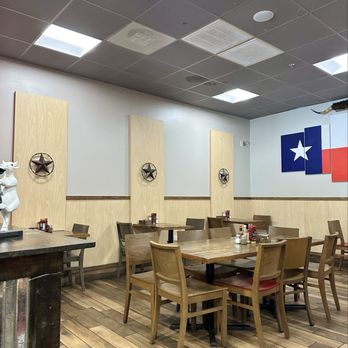 Texas Star Cafe - Part of the dining area - Breakfast & Brunch Near Me - Flower Mound, Texas