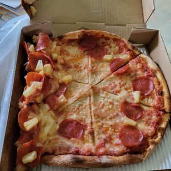 Paco's Pizza & Pasta - Pizza is too big for the box! - Pizza Near Me - Manchester, Tennessee