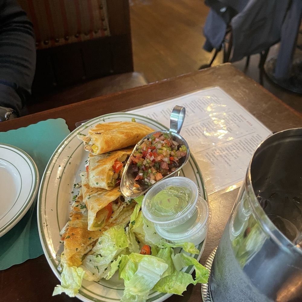 Rambling House - Chicken Quesadilla - perfect!!!! - Pubs Near Me - Bronx, New York Rambling House - Chicken Quesadilla - perfect!!!! - Pubs Near Me - Bronx, New York