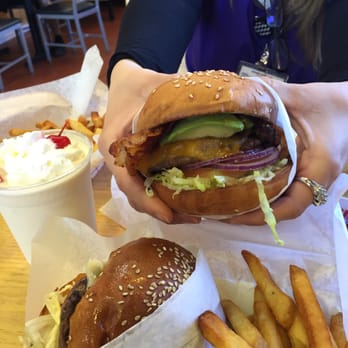 Eddie's Grill - Delicious food - Salad Near Me - Yuma, Arizona