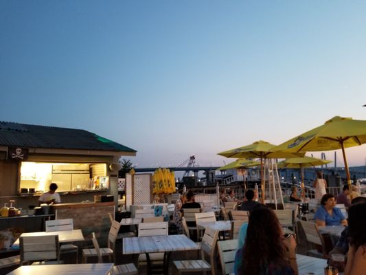 Barley on the Hudson by null