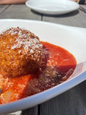 Tolli’s Trattoria by null