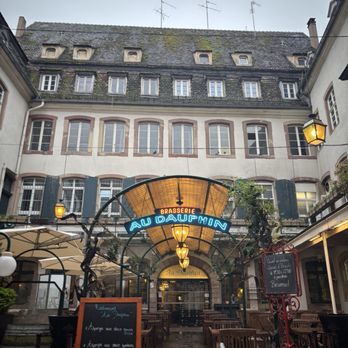Au Dauphin - Brasseries Near Me - Strasbourg, 67