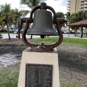 Hillsboro Inlet Park - Memorial to the keepers of the light - Parks Near Me - Pompano Beach, Florida