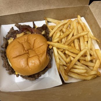 Smash Masters - Combo #1 Classic Single - Burgers Near Me - Los Angeles, California Smash Masters - Combo #1 Classic Single - Burgers Near Me - Los Angeles, California