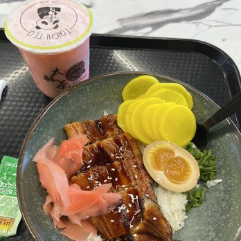Taichi Bubble Tea - Unagi Donburi with Strawberry Milk Tea - Poke Near Me - Sacramento, California Taichi Bubble Tea - Unagi Donburi with Strawberry Milk Tea - Poke Near Me - Sacramento, California