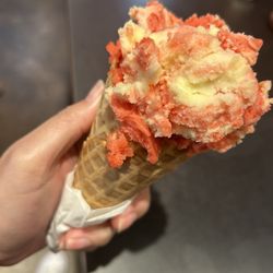 Roxy's Ice Cream Social - Strawberry lemonade sorbet