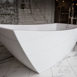 Monk's Design Studio - Large free-standing tub