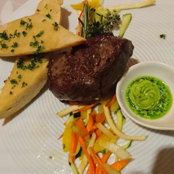 Hotel Glutschaufel - Filet (Argentinian beef) and garlic butter. I also had the garlic bread (which was very delicious). - Hotels Near Me - Eschenbach, BY