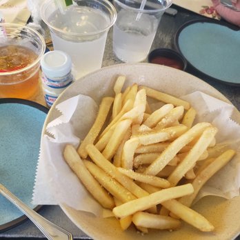 The Garden - Wine Bars Near Me - Elizabeth, New Jersey