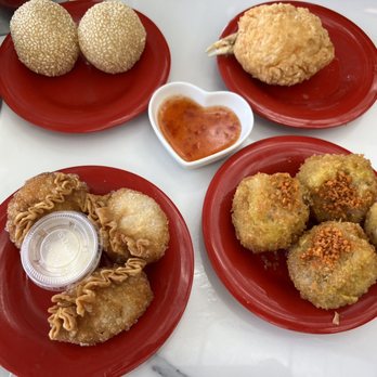 Dim Sum Box - Sesame ball, fried shrimp dumpling, fried shrimp ball and fried siu mai - Dim Sum Near Me - Katy, Texas