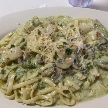 Bravo Restaurant - Pesto scallops & shrimp linguine - Italian Near Me - Aiea, Hawaii Bravo Restaurant - Pesto scallops & shrimp linguine - Italian Near Me - Aiea, Hawaii