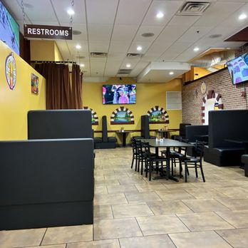 Mo's Burritos Bar And Grill - Inside - Mexican Near Me - Champaign, Illinois Mo's Burritos Bar And Grill - Inside - Mexican Near Me - Champaign, Illinois