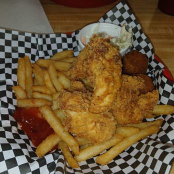 Catfish John's - 3 piece chicken basket - Southern Near Me - Rogers, Arkansas Catfish John's - 3 piece chicken basket - Southern Near Me - Rogers, Arkansas