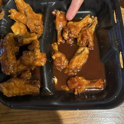 J Buffalo Wings - Little small Wings drove 15 mins to get there then waited 20 mins for the order