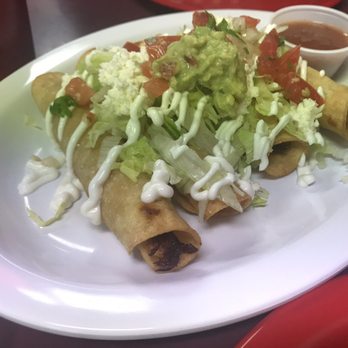 Rosy's Cakes & Paco's Tacos - Mexican Near Me - Saint Peters, Missouri Rosy's Cakes & Paco's Tacos - Mexican Near Me - Saint Peters, Missouri