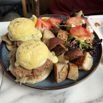 La Bosco Bakery & Cafe - Pulled pork eggs Benedict - Bakeries Near Me - Edmonton, Alberta