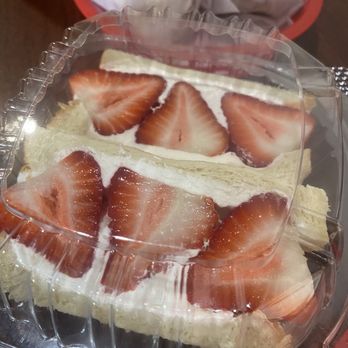 Ichiban Sando - Strawberry Fruit Sando - Bubble Tea Near Me - National City, California