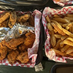 Flava Wings - Lemon pepper & buffalo with Cajun fries