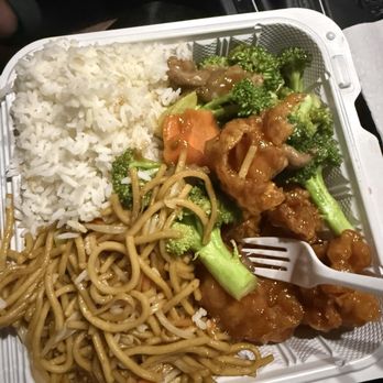 Yummy China - Broccoli with Garlic Sauce orange Chicken With Garlic Sauce - Chinese Near Me - Hawaiian Gardens, California
