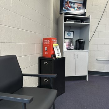 Firestone Complete Auto Care - Waiting area - Tires Near Me - Gresham, Oregon