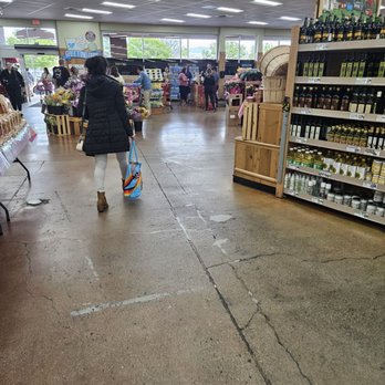 Trader Joe's - Inside the store - Grocery Near Me - Santa Clarita, California