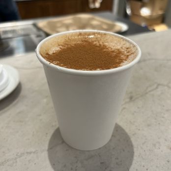 La Colombe Coffee Roasters - Gingerbread latte with cinnamon - Coffee Roasteries Near Me - Los Angeles, California