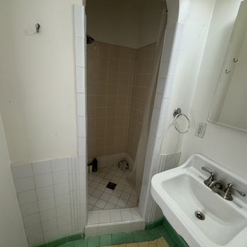 Best Home Advisor Remodeling - Bathroom - Flooring Near Me - Irvine, California Best Home Advisor Remodeling - Bathroom - Flooring Near Me - Irvine, California