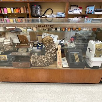 Hoskins Drug Stores - a display case with various drugs - Drugstores Near Me - Clinton, Tennessee