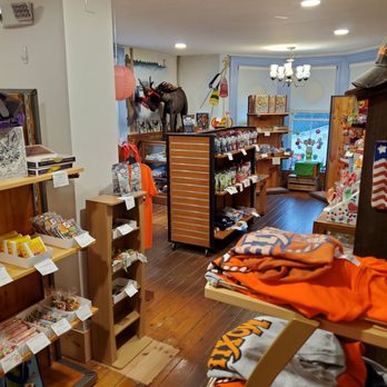 Wilbur's Candy Shoppe - the inside of the store - Candy Stores Near Me - Freeport, Maine