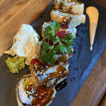 KYO - Temptation roll (FAV) - Japanese Near Me - Montreal, Quebec