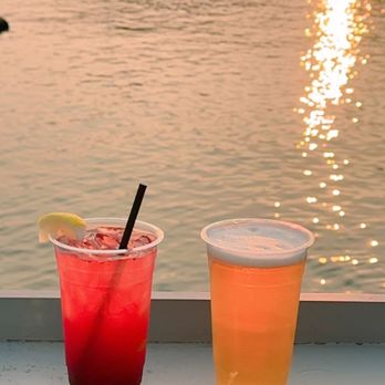 Frisbee's Wharf - Local blueberry lemonade vodka and beer - Seafood Near Me - Kittery Point, Maine Frisbee's Wharf - Local blueberry lemonade vodka and beer - Seafood Near Me - Kittery Point, Maine