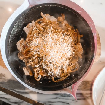 Petit Potato - Pork collar teppan pasta with black pepper sauce - Taiwanese Near Me - Toronto, Ontario Petit Potato - Pork collar teppan pasta with black pepper sauce - Taiwanese Near Me - Toronto, Ontario