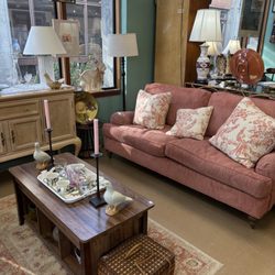 Johns Consignment