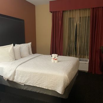 Hampton Inn & Suites Waco-South - Clean, classy rooms - Hotels Near Me - Waco, Texas Hampton Inn & Suites Waco-South - Clean, classy rooms - Hotels Near Me - Waco, Texas