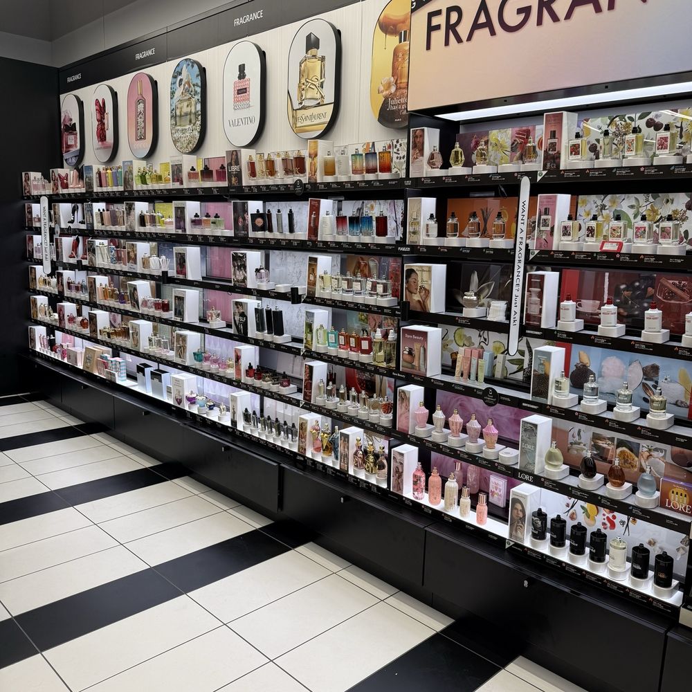 Sephora Loading SEPHORA - Updated July 2026 - 16 Photos - 200 Tanger Outlets Blvd ...