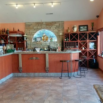 Spring Lake Winery - Tasting room - Wineries Near Me - Lockport, New York