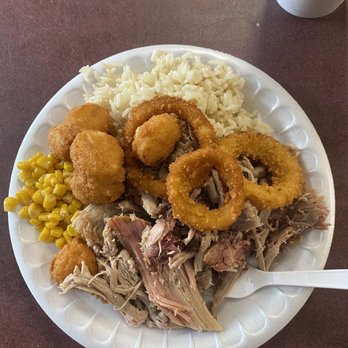Dukes Barbecue - Buffet - Barbeque Near Me - Walterboro, South Carolina