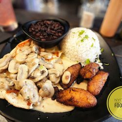 La Vecina - Pollo a la plancha con champiñones