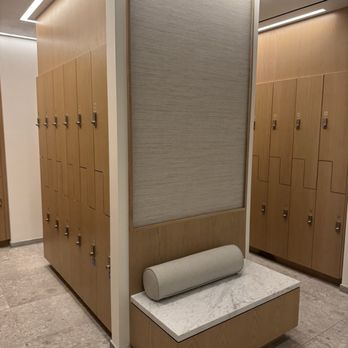 Guerlain Wellness at Regent Santa Monica Beach - Locker room - Skin Care Near Me - Santa Monica, California Guerlain Wellness at Regent Santa Monica Beach - Locker room - Skin Care Near Me - Santa Monica, California