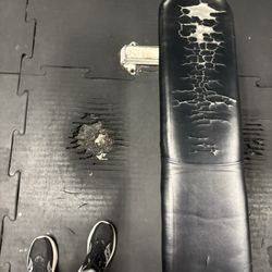 24 Hour Fitness - Gym floor area and it's strength equipment status