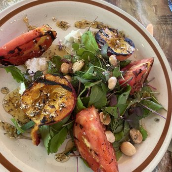 Harvest Habersham - Peach & tomato salad - New American Near Me - Sautee Nacoochee, Georgia