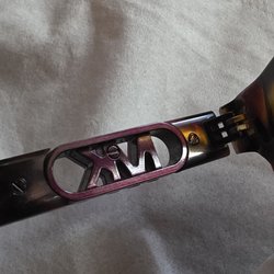 This is how the screws look when you get the glasses black.
