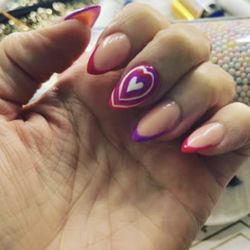 Nails With Heart - Obsessed. The work that went into the heart was so dedicated.