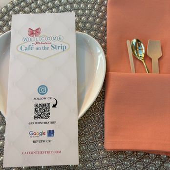 Cafe on the Strip - Cafe on the Strip place setting - Bus Tours Near Me - Las Vegas, Nevada Cafe on the Strip - Cafe on the Strip place setting - Bus Tours Near Me - Las Vegas, Nevada