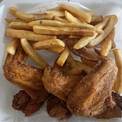 Fast 5 Grocery & Food - 3 WHOLE wing combo (no drink included) less than $9