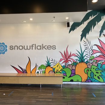 Snowflakes - A painted wall - Shaved Ice Near Me - Artesia, California