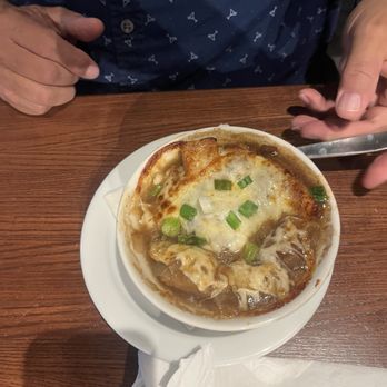 Bar Louie - Winter Park - French Onion Soup - Bars Near Me - Winter Park, Florida